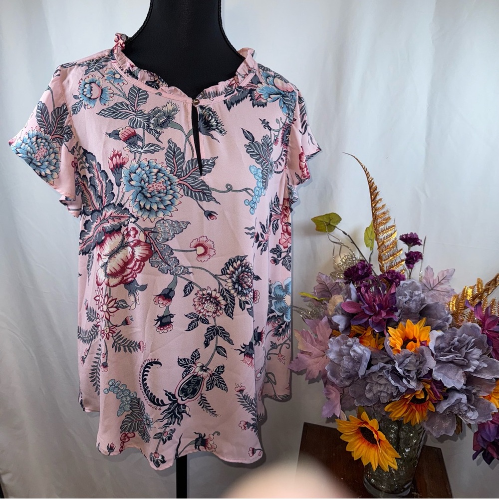 LOFT Pink Floral Ruffle Neck Blouse L Short Sleeve Romantic Spring Top